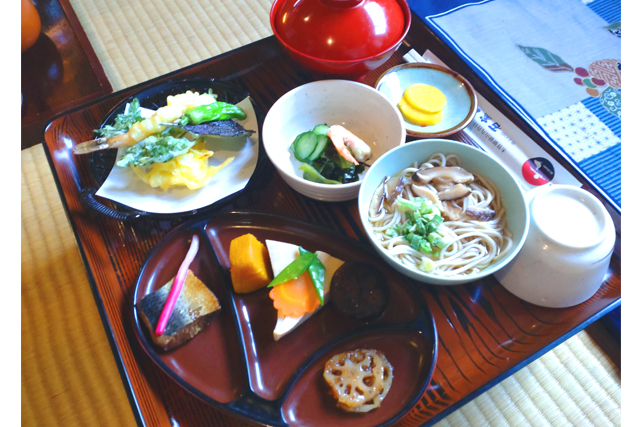 石室山荘お食事